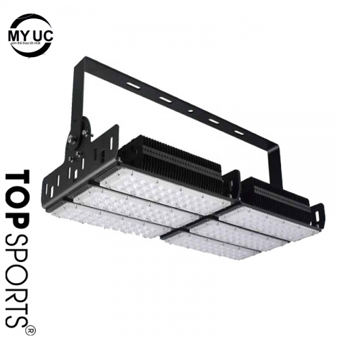 n led cho sân bóng đá công suất 300w